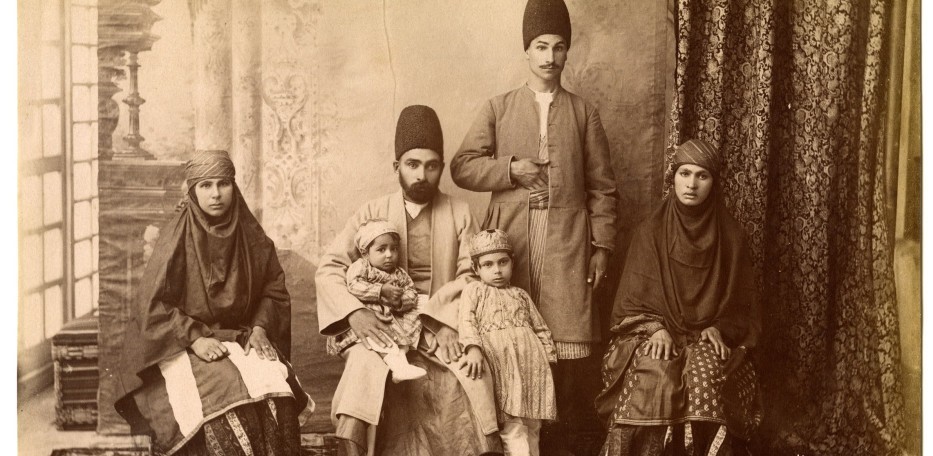 فرار از سایه والدین